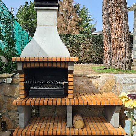 For You Rentals Chalet Sierra Guadarrama - La Ponderosa Pon351 Manzanares El Real Luaran gambar