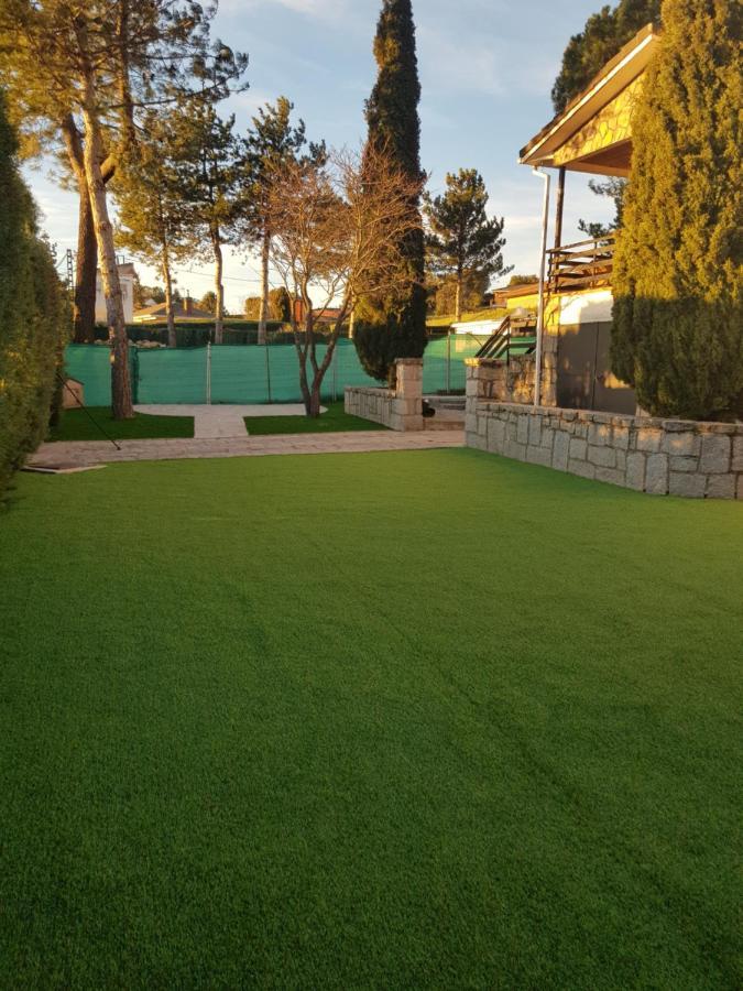 For You Rentals Chalet Sierra Guadarrama - La Ponderosa Pon351 Manzanares El Real Luaran gambar